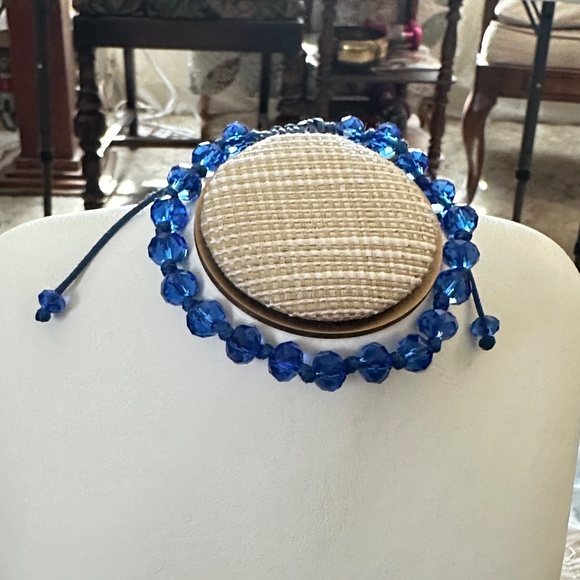 2/$15 Blue adjustable cord bracelet w/faceted blue crystal beads - Picture 6 of 12
